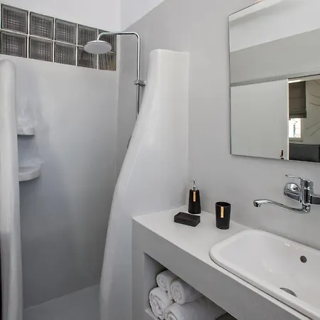 The Nest Triandáros