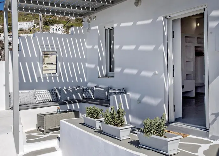 The Nest * Triandaros (Tinos)