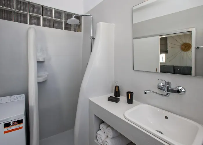 The Nest Triandaros (Tinos)