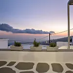 The Nest Triandáros